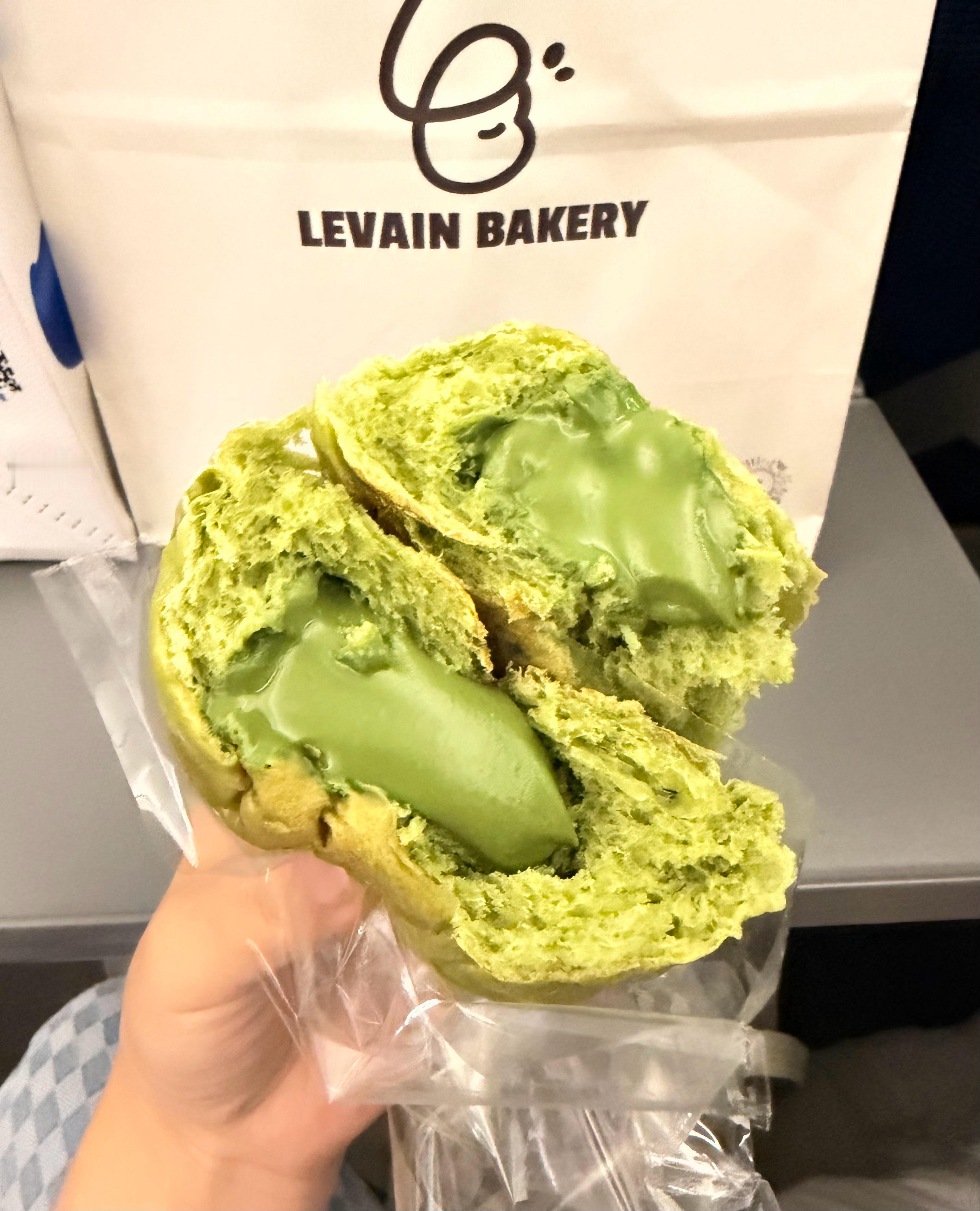回村必须带点杭州特产面包蛋糕吃 