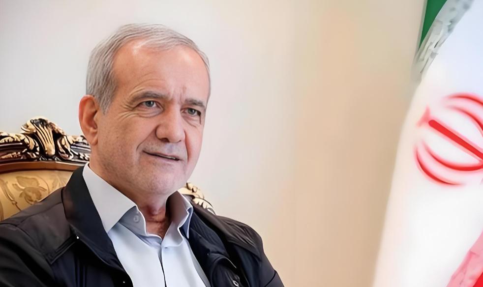 伊朗最大的问题就是86岁的哈梅内伊太老了，真的可以考虑把权力移交给总统佩泽希齐扬