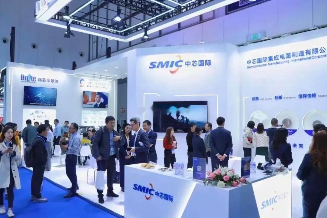 中芯国际发布2025年第四季度业绩快报，单季业绩超预期再创新高。Q4营业总收入1