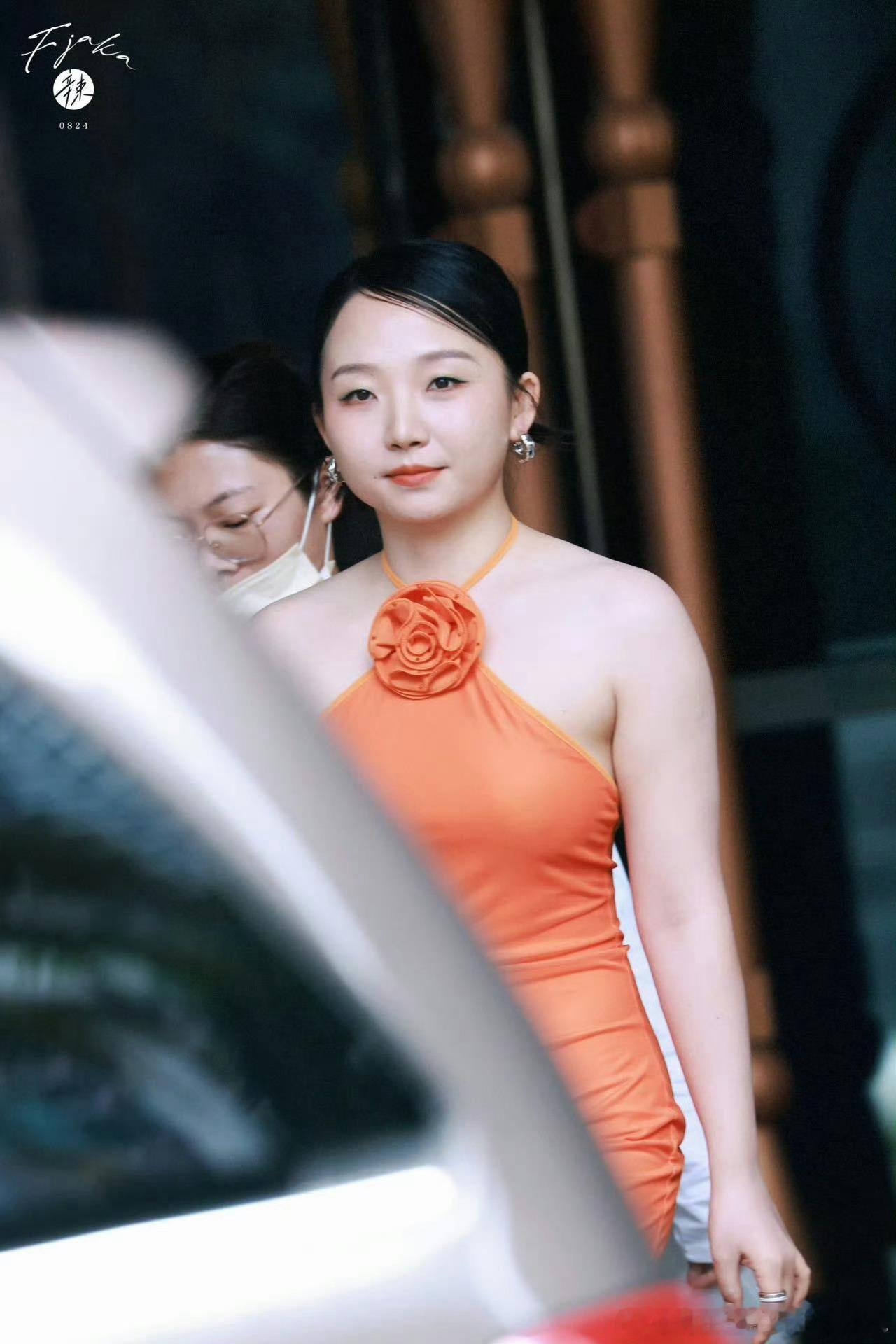 李嘉琦浪姐路透瘦了好多 真的瘦了好多，好漂亮呀，她一站那我就已经开始想到她的节目