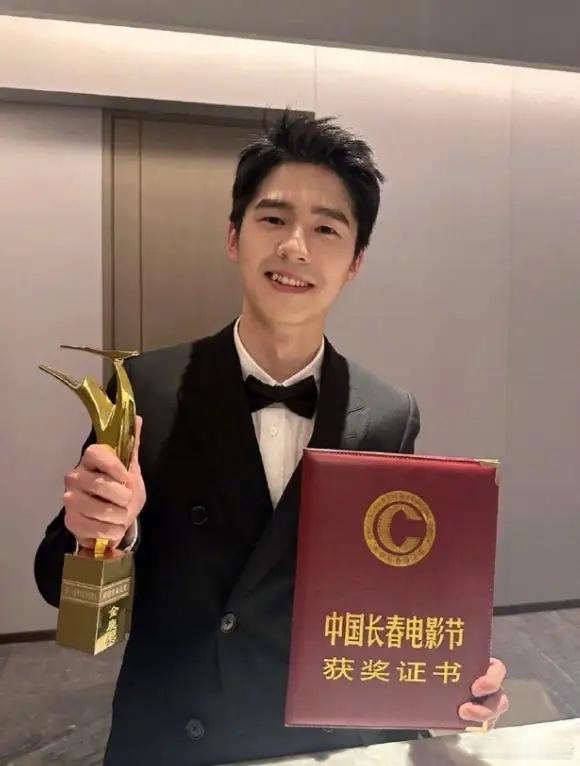 百花奖提名名单即将公布！百花奖预计9日发布提名名单，按照以往惯例，每个奖项5个提
