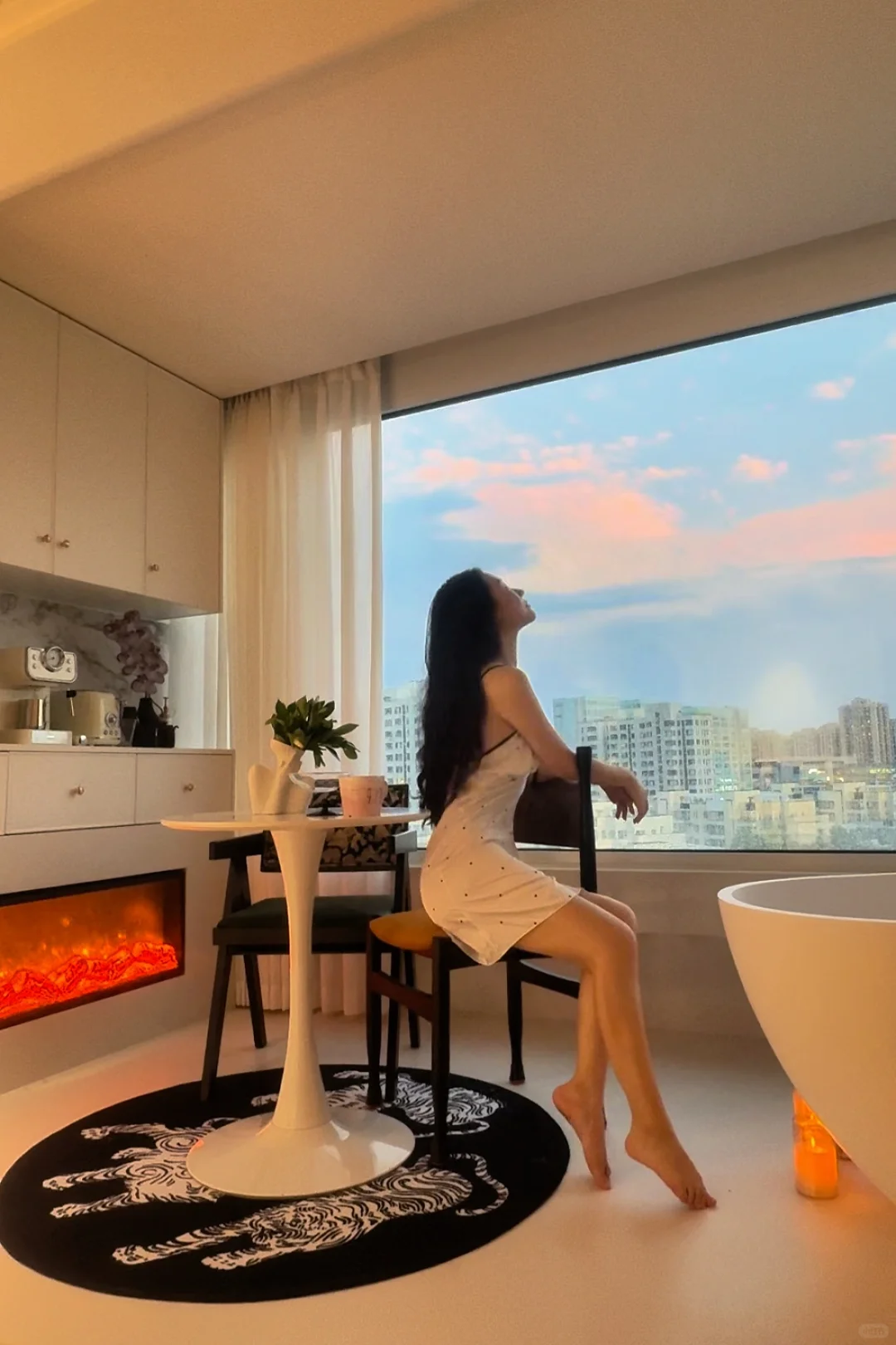 今日暴雨过的夕阳🌇独居女孩的家…