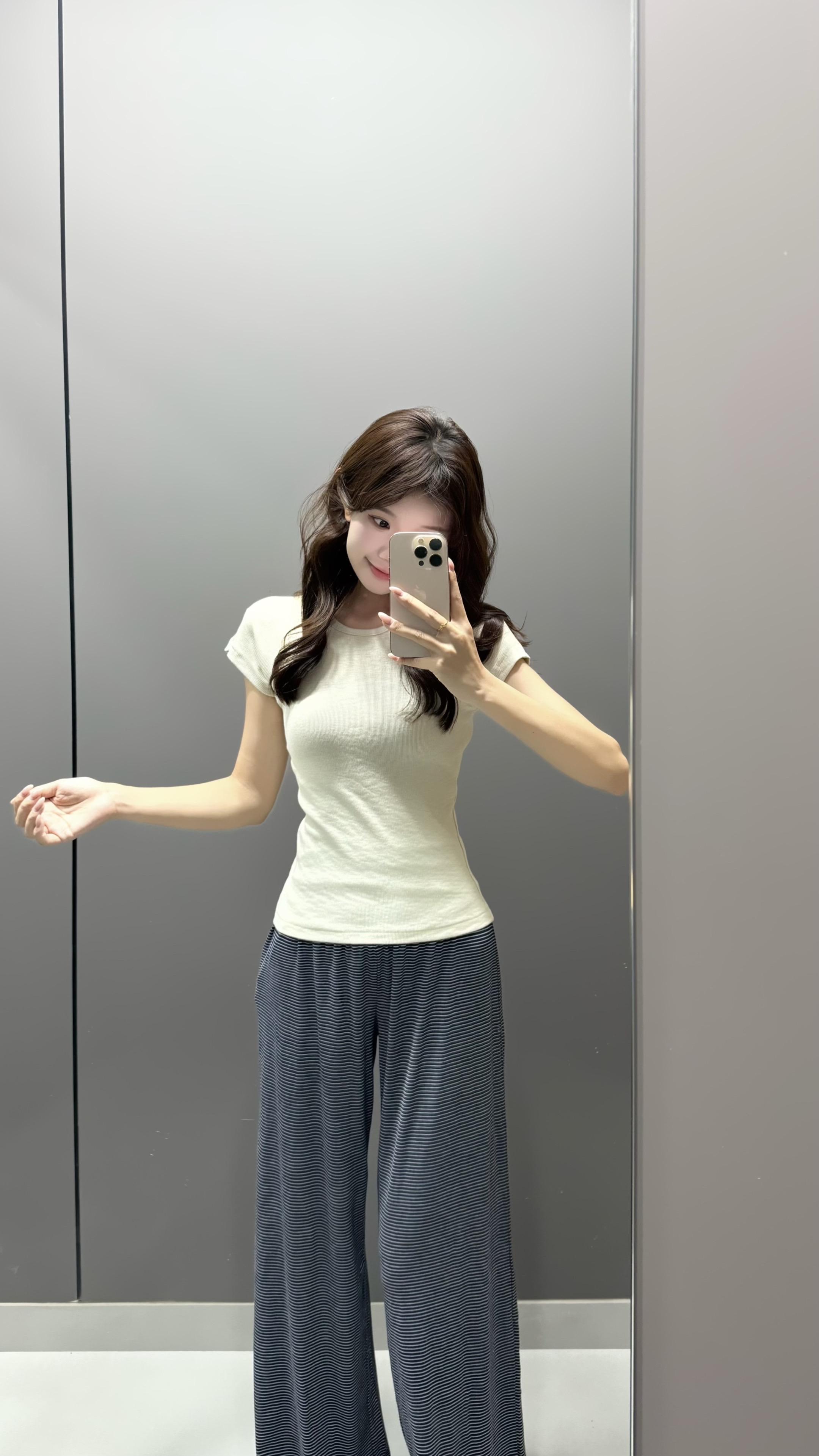 只要秒秒的瞬间 不信年年的永远。