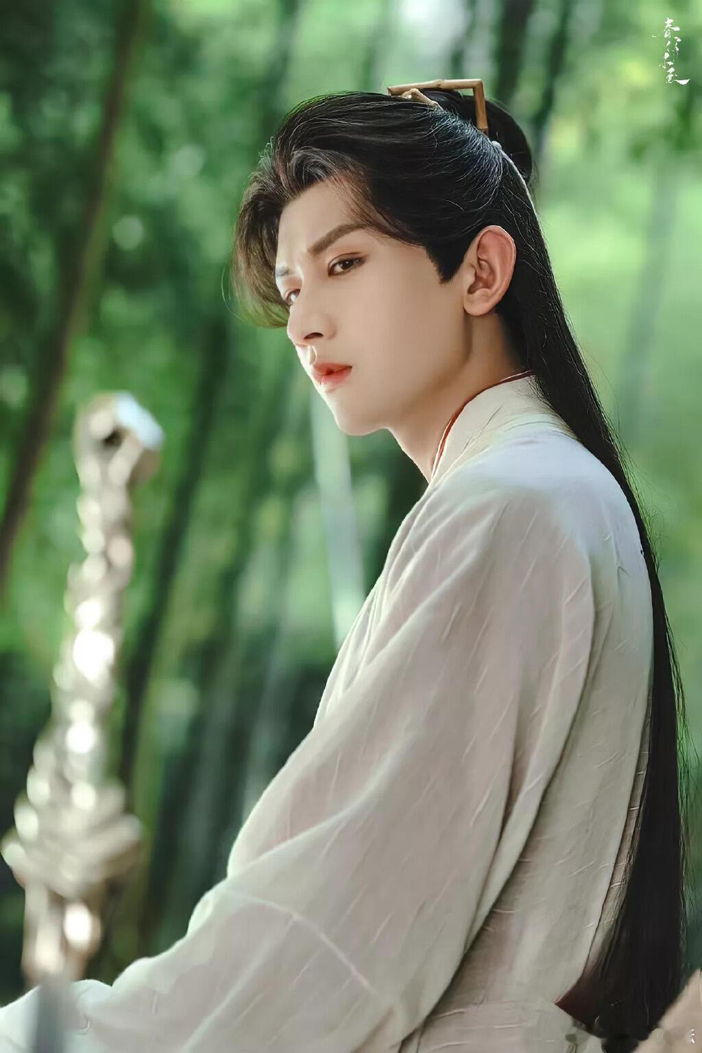 莲花楼最难得的地方莲花楼把武侠拍成了人生成毅李莲花长命百岁， 