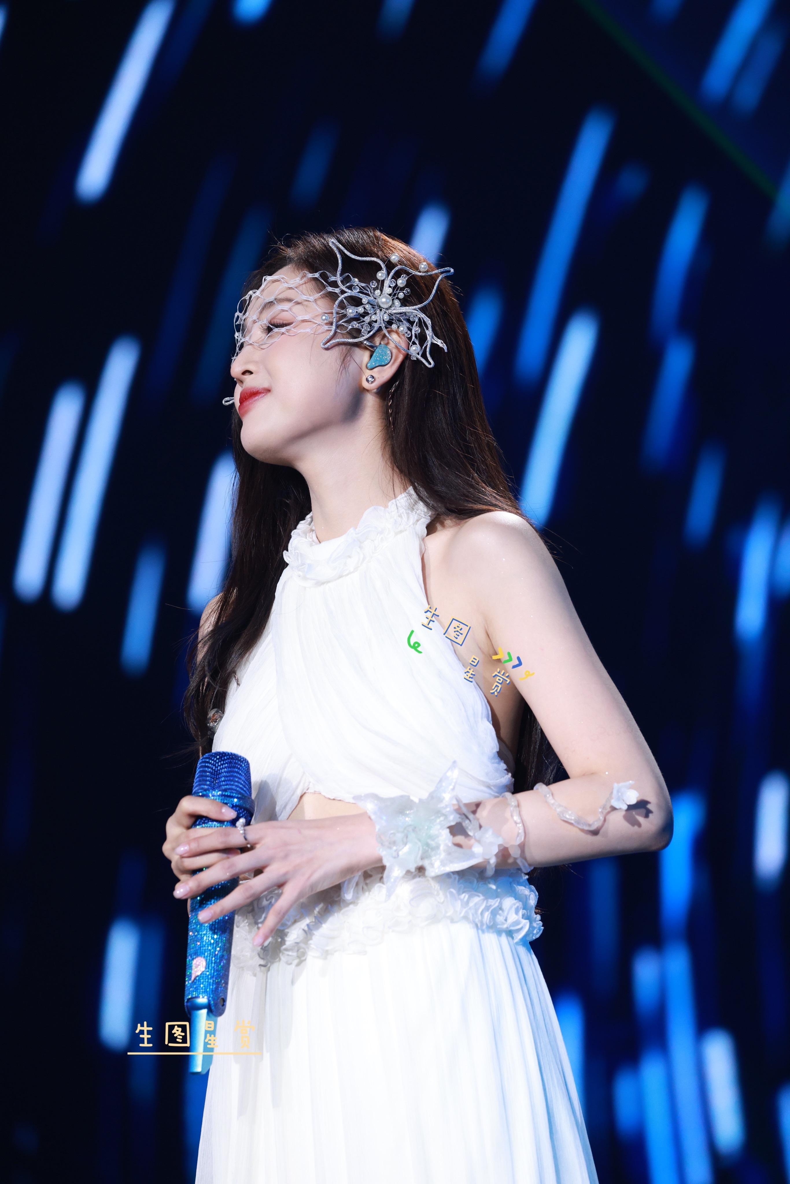吴宣仪神女下凡广州演唱会是公主，更是女王🤍🌌吴宣仪931演唱会广州站吴宣仪[