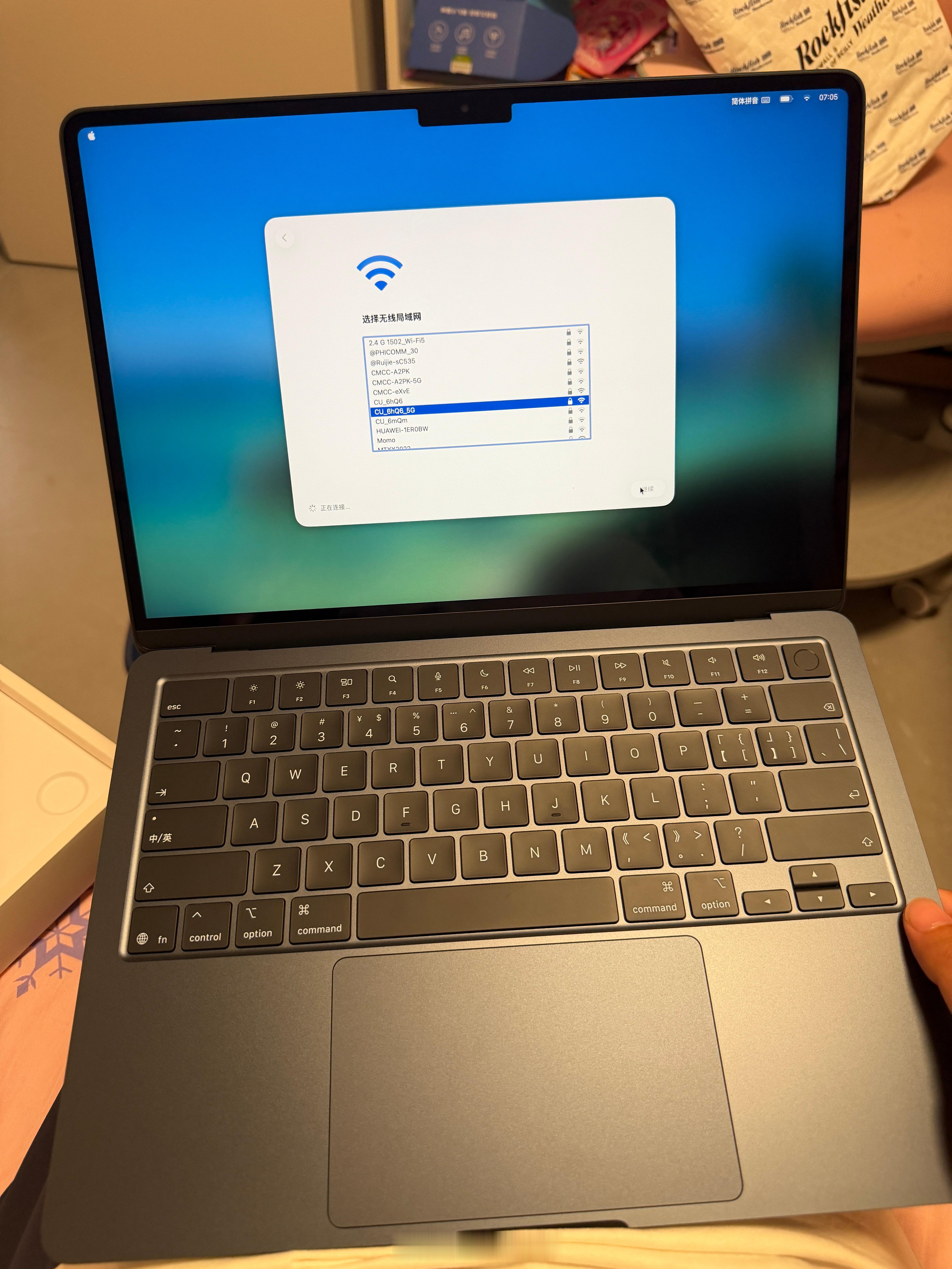 全新的 MacBook air 到了，还可以