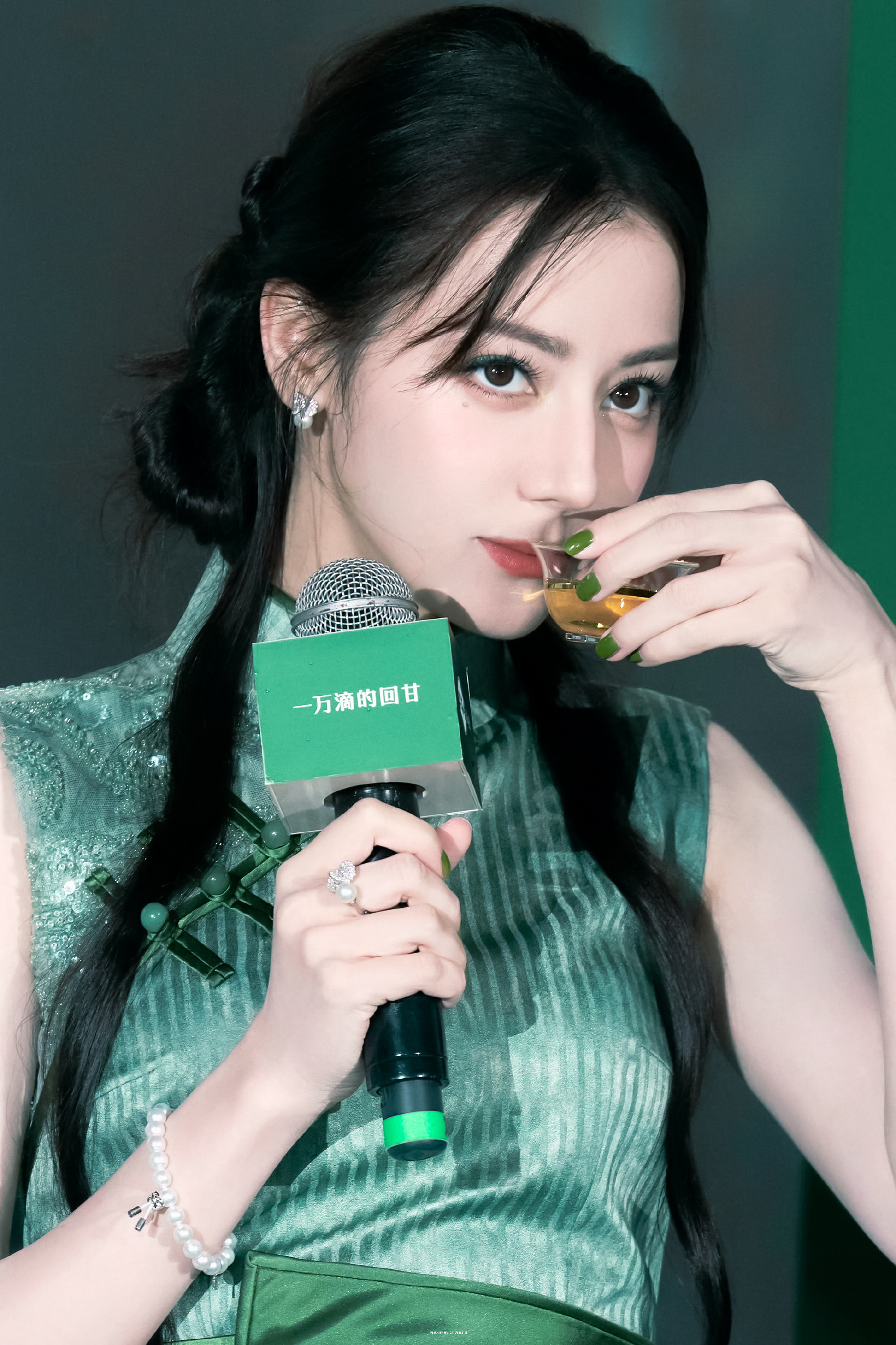 翠色入襟，一纸东方韵🍃💚迪丽热巴淳茶舍亚太区品牌代言人|迪丽热巴功夫女足纪念