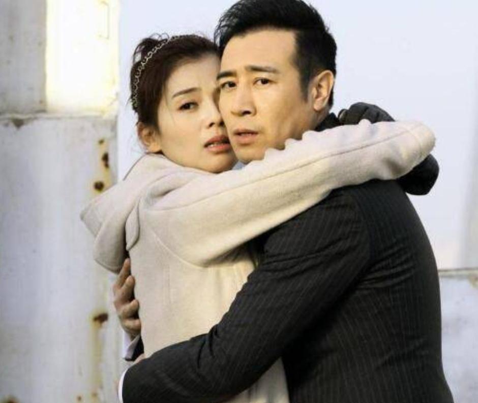 2014年的某一天，于和伟刘涛拍吻戏，刘涛说：“你嘴里烟味太重了”，没想到于和伟