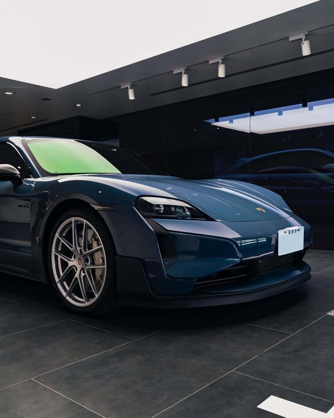 Porsche Taycan Turbo GT “Weissach” ​​​