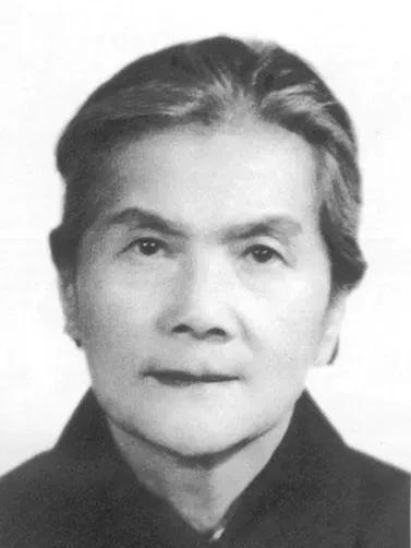 “我没有杀害瞿秋白！冤枉啊！”1955年，她因出卖瞿秋白被捕，深陷牢狱24年，弄