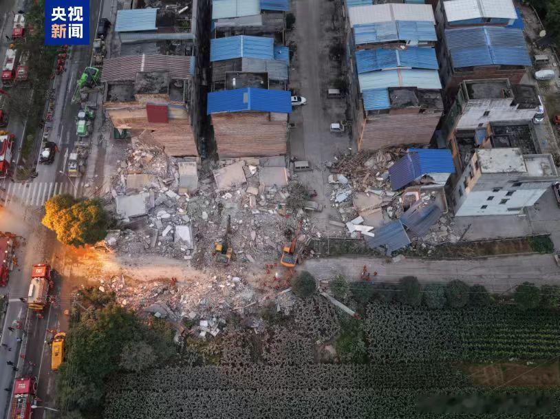 广西柳州地震已致2人死亡昨天凌晨刷手机看到的消息很多柳汽的小伙伴都发朋友圈逃到室
