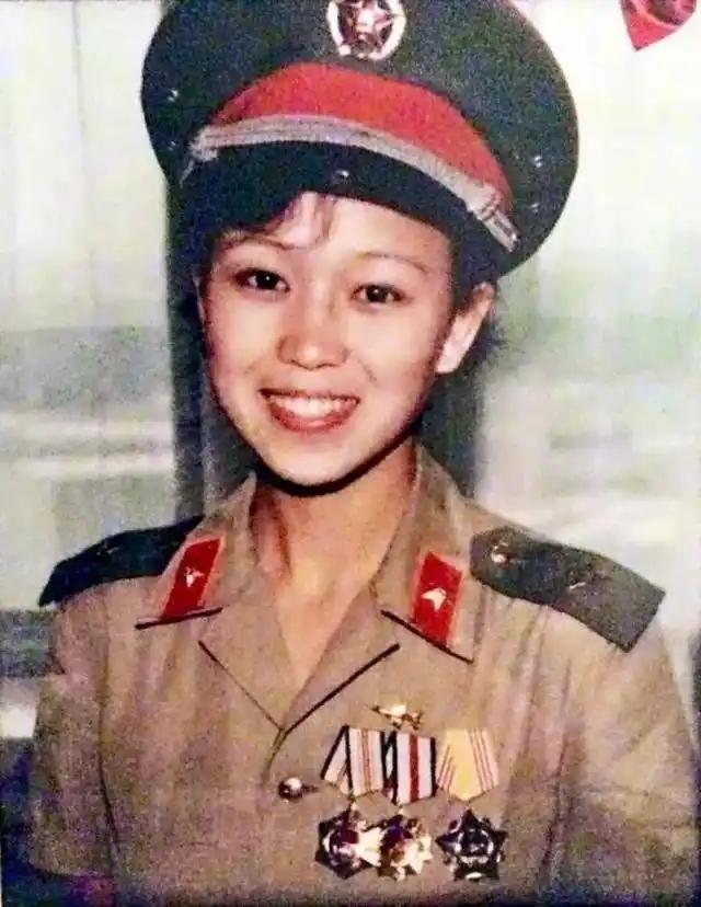 中国共产党的优秀党员，新时代革命军人的杰出代表，中国人民解放军原昆明军区某部原卫