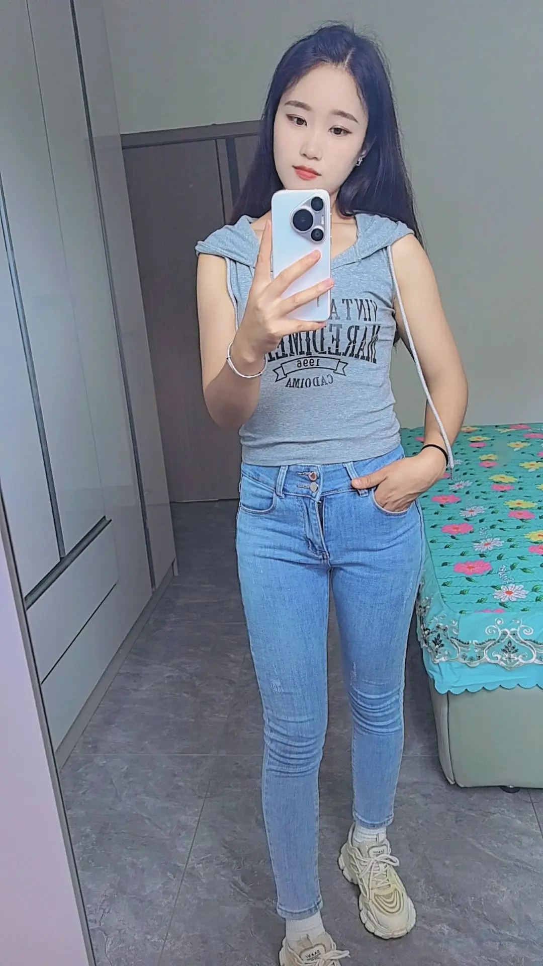 微信一删，一别两宽。城南以南，不再蓝。城北以北，不再美，城中从此不再挤...