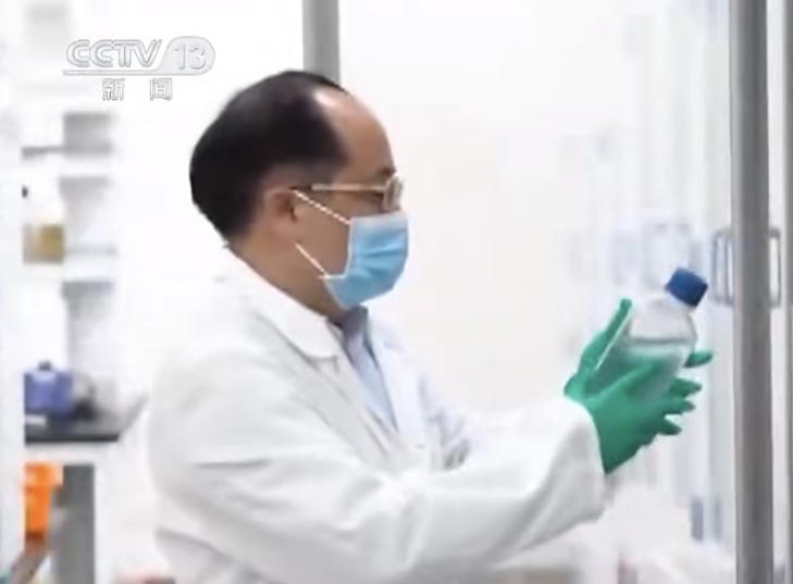 高中学历竟然靠伪造履历当上江苏一所高校的博导，这是不是太可笑了？

想想咱们普通