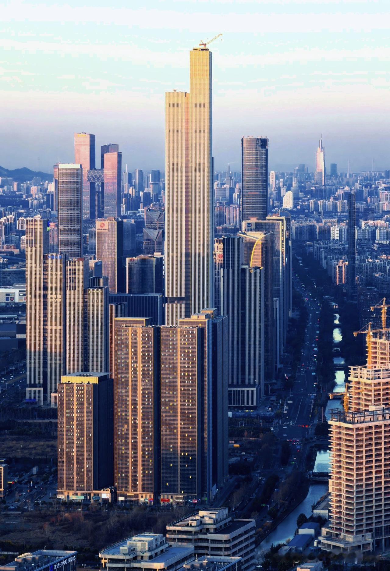 南京为什么是最符合中国第五城的称号？南京作为中国顶级城市之一，中国大基建时代收官