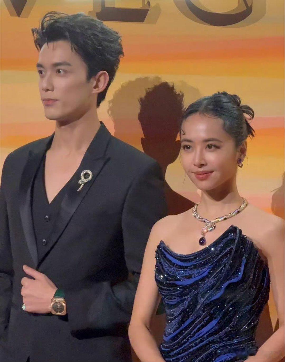 蔡依林吴磊同框合照蔡依林吴磊晚宴同框蔡依林吴磊同框合照，不错，[赢牛奶][赢牛奶