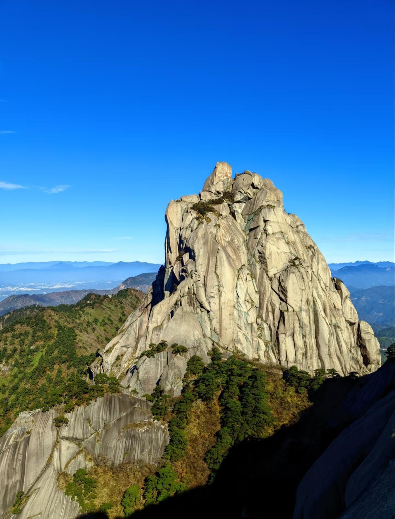 登天柱·得天助丨安徽天柱山我来了！
说起天柱山
它虽不如黄山那样声名在外
但是景
