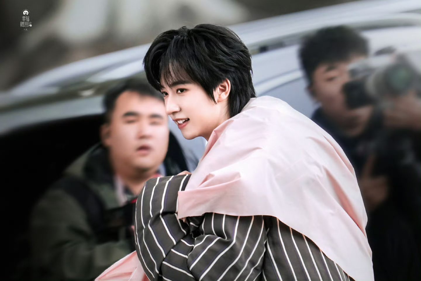 桃花坞6阵容桃花坞第六季重庆开录，爱看贺峻霖上综艺！！期待这只兔兔！！五十公里桃