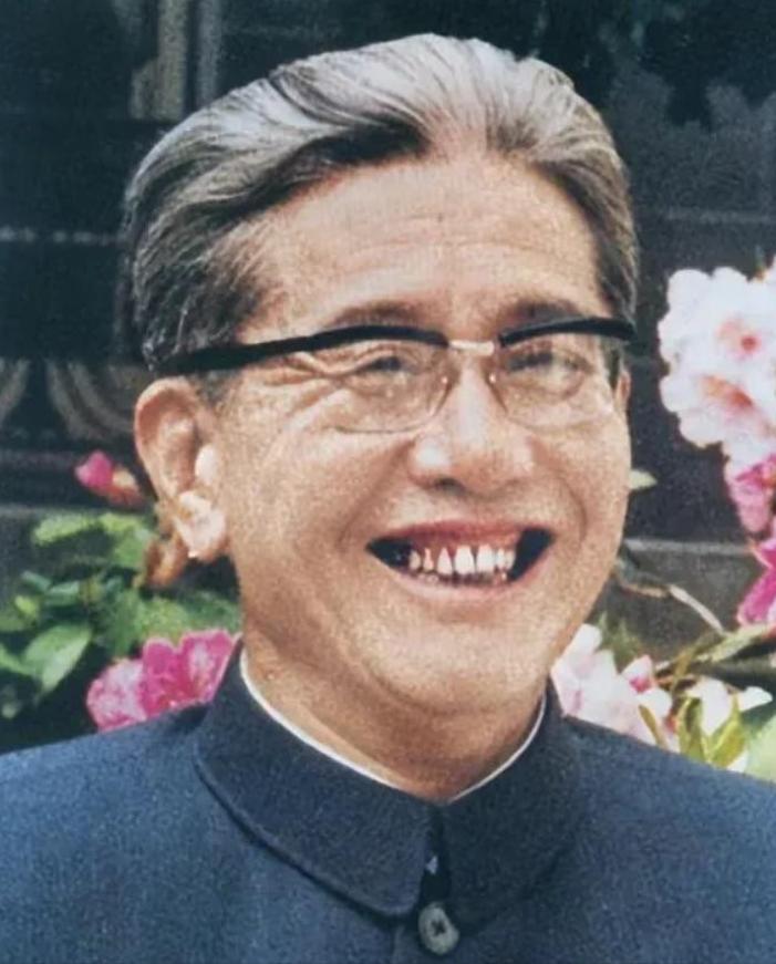 1970年5月，乔冠华为毛泽东起草“五二零”声明，只花了1个多小时。毛泽东对乔冠