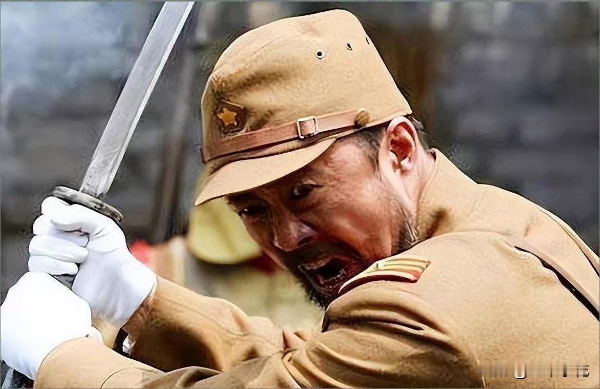 1944年，八路军干部陈克被俘，鬼子验明正身当街枪决，一个惯偷却说：我去替他死，
