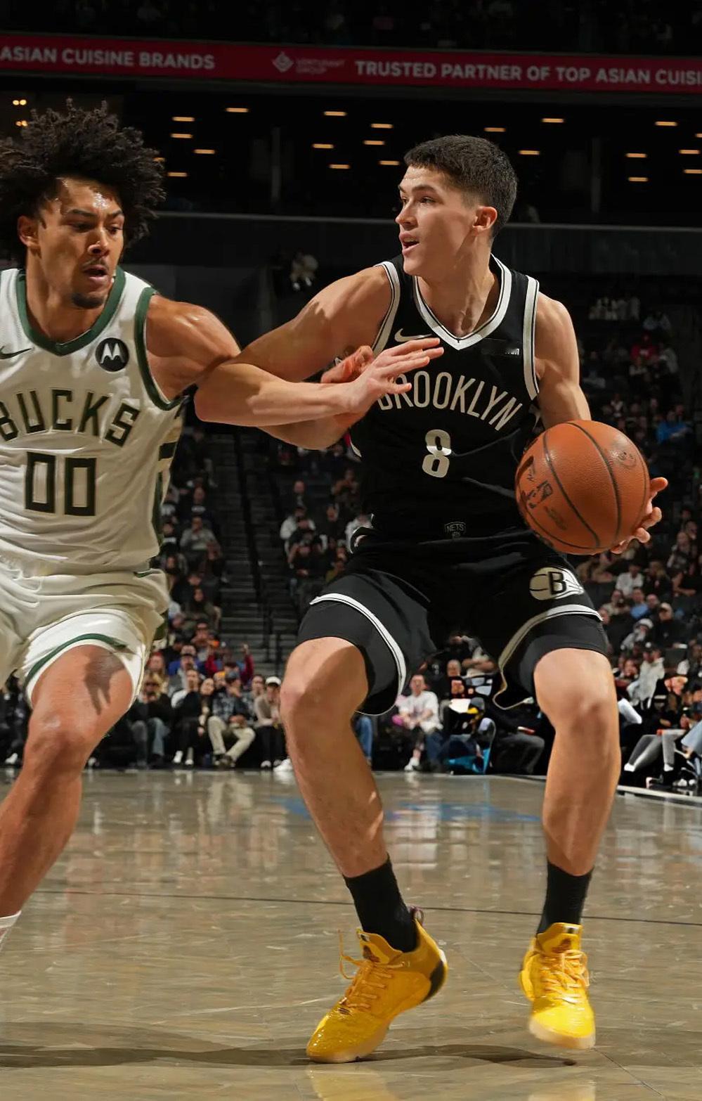 叶戈尔·杰明 · 李宁 韦德之道12 LUX 黄色魔鬼鱼登场26分钟 8投6中 