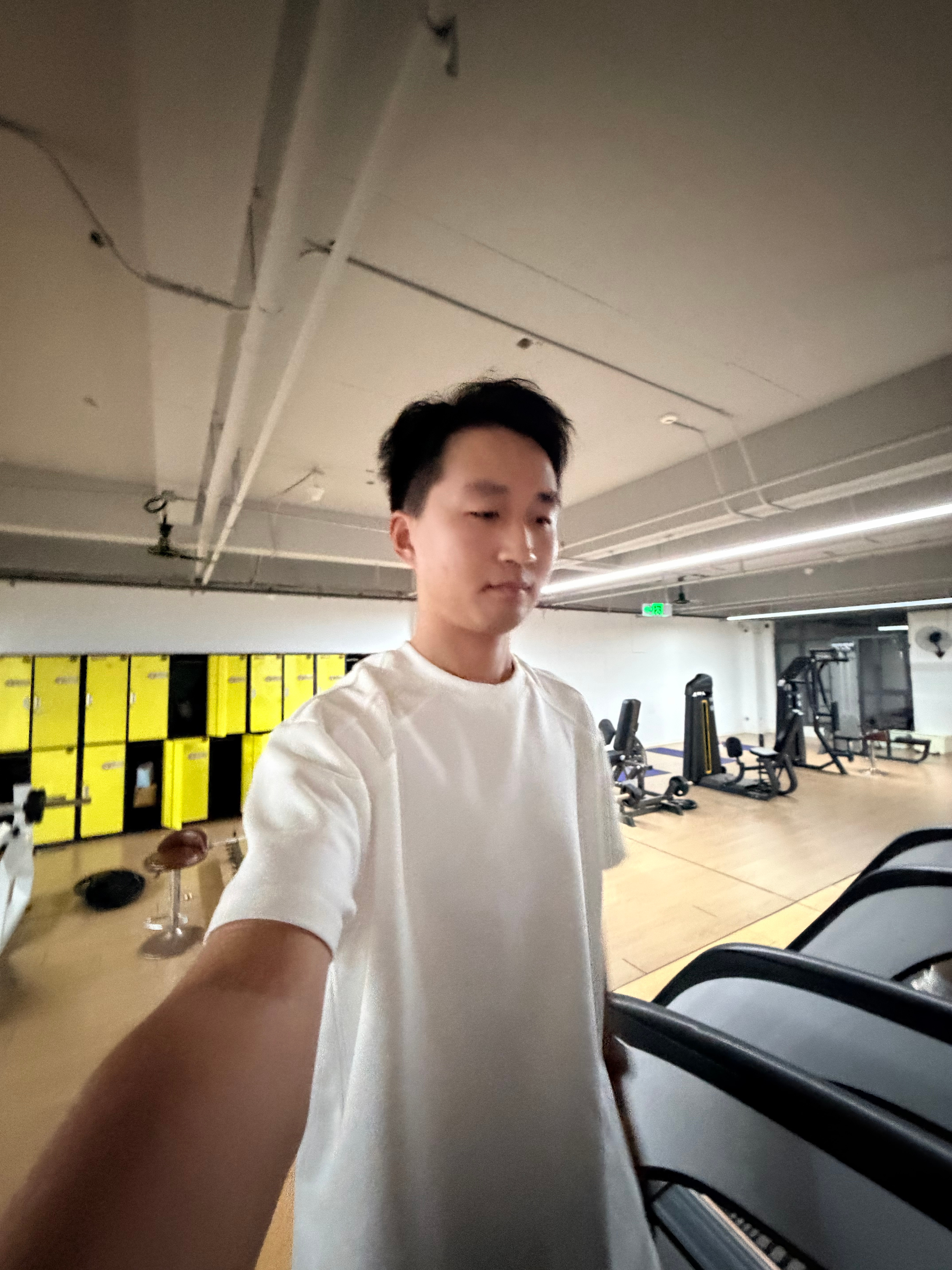 虽迟但到。健身打卡第二天，来咯！！  ​​​