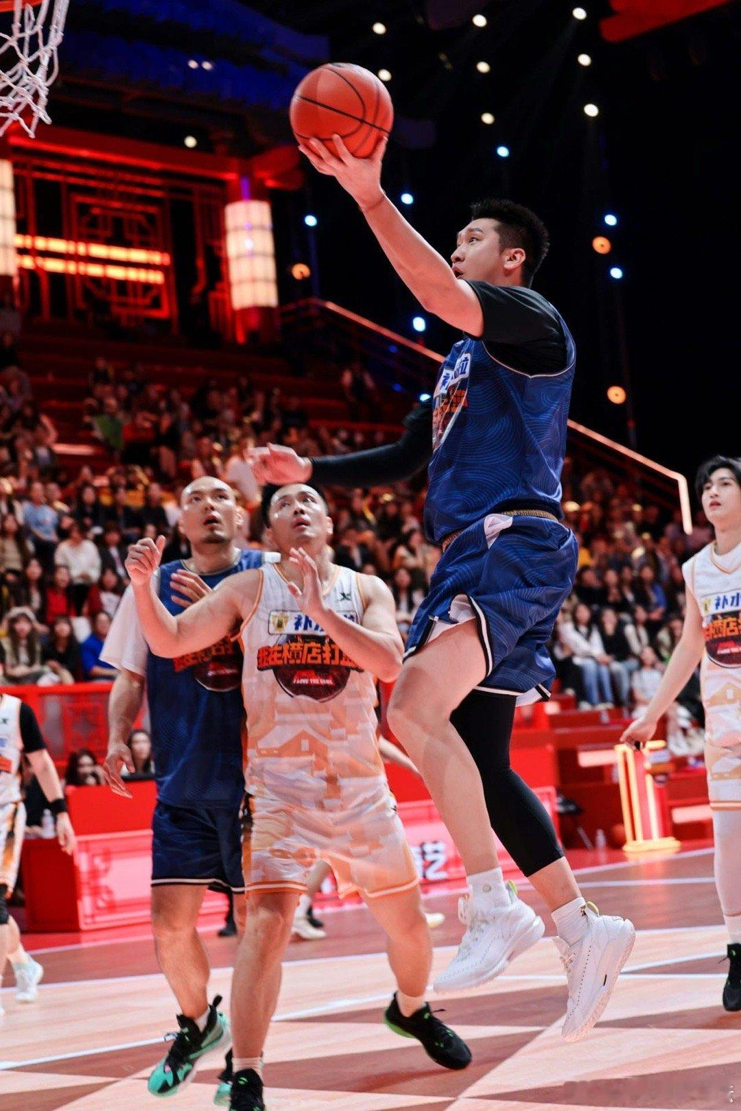 #孙悦球场碟中谍#快围观一波，不能错过如此精彩的一幕。孙悦他简直也太厉害了，属实