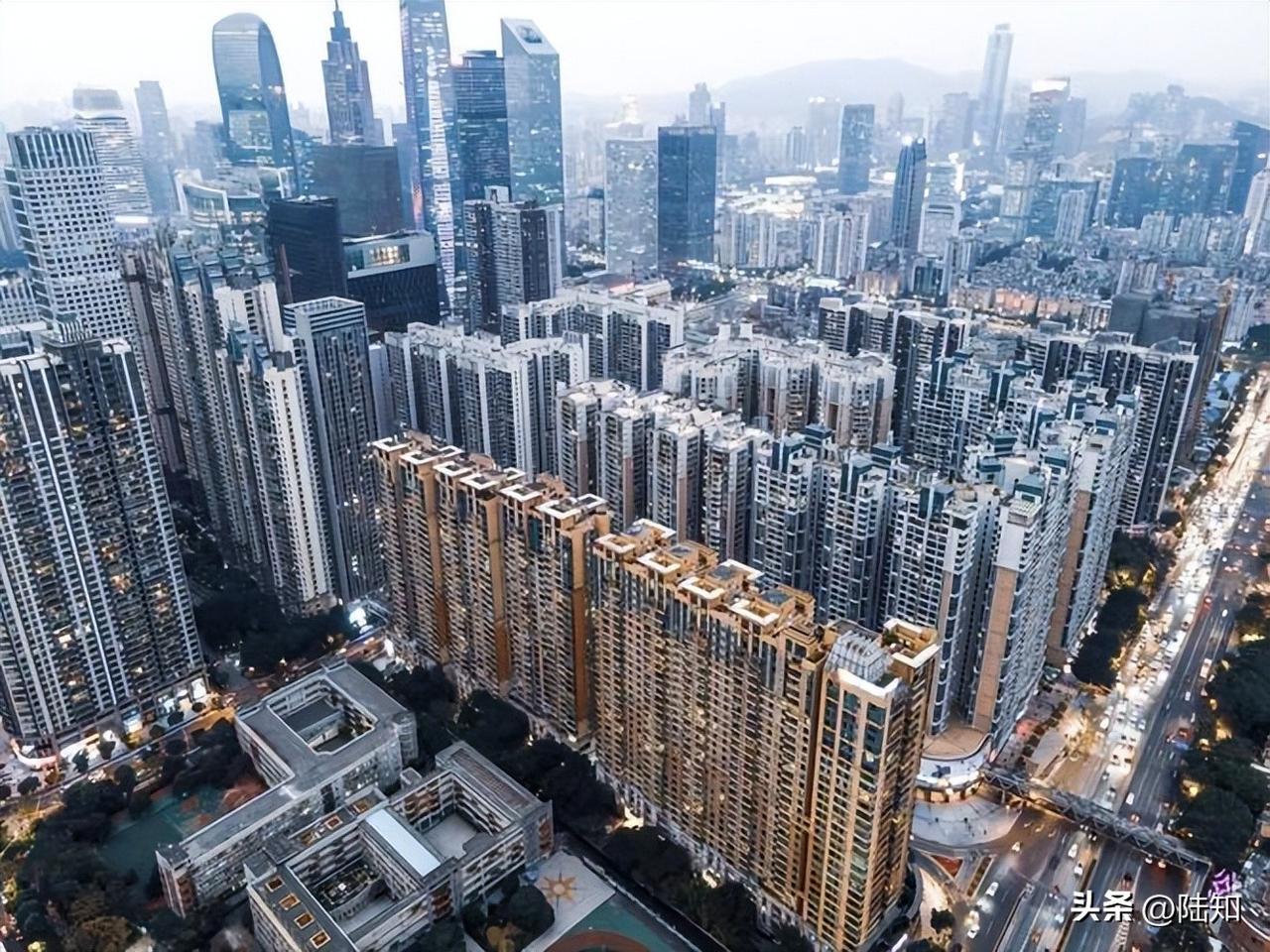 楼市蒸发超百万亿，人民币正在迎来第三次货币换锚
楼市总市值从高点出现大幅缩水，账