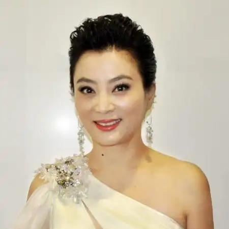 李玲玉说自己不会帮儿子带孩子，也不会要求儿子给她养老，把儿子养大任务就算完成了。