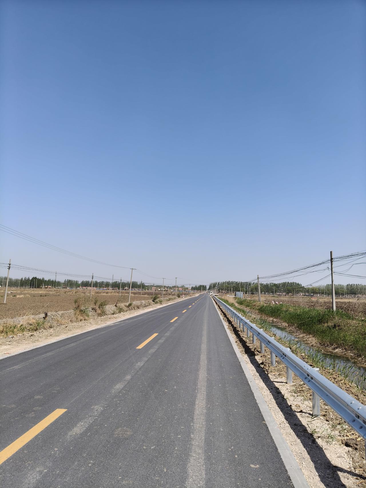 很蓝，很净，还得是农村！