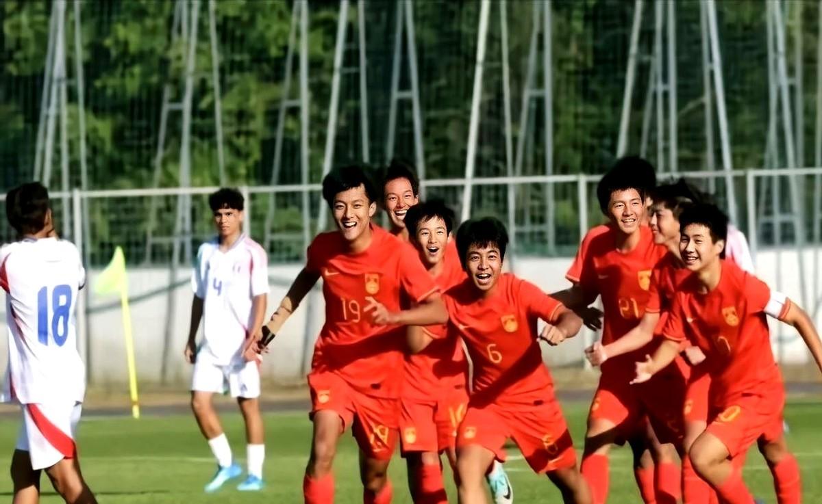 太解气了！国足U15在意大利主场，把东道主给干了。

这事儿真不是吹的，2-0完