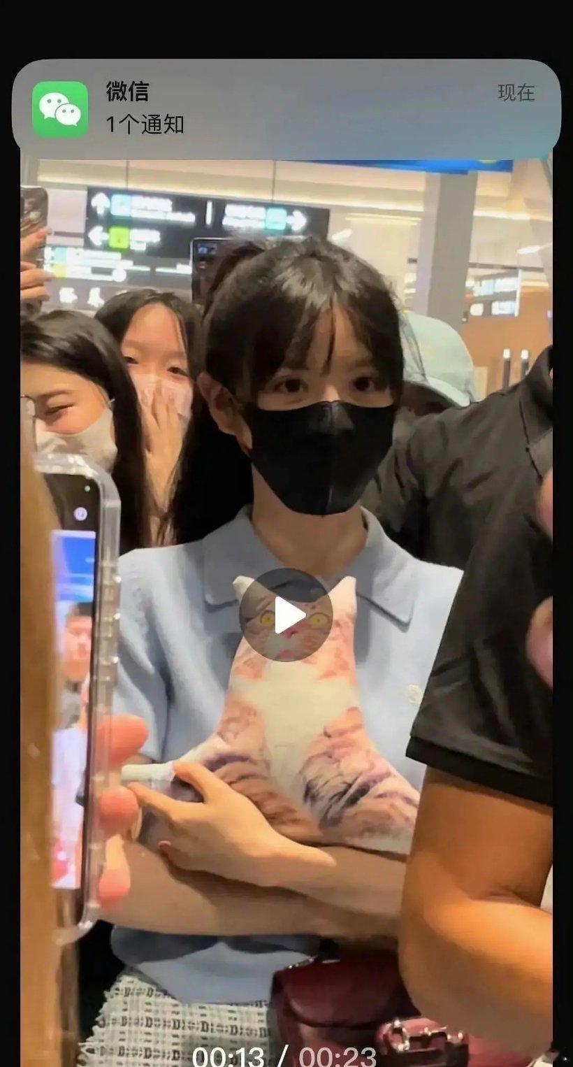 谁在说田曦薇的颜值显老呀？说她是女大学生，完全ok的，好吗 ​​​