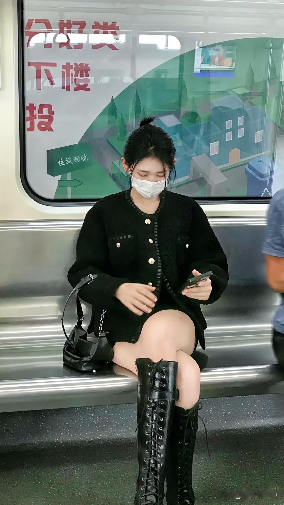 雨后初晴，阳光正好，心也暖了☀️

连绵三天的春雨终于歇脚
推开窗，久违的阳光洒