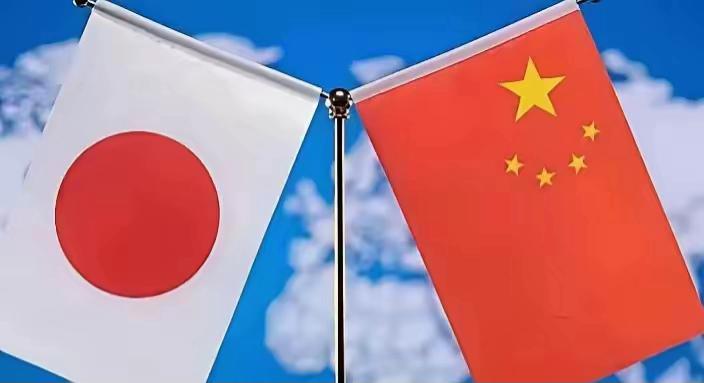 日本现在突然慌了。不是怕中国军舰开到东京湾，是怕中国翻出那本旧账。甲午赔款、旅顺