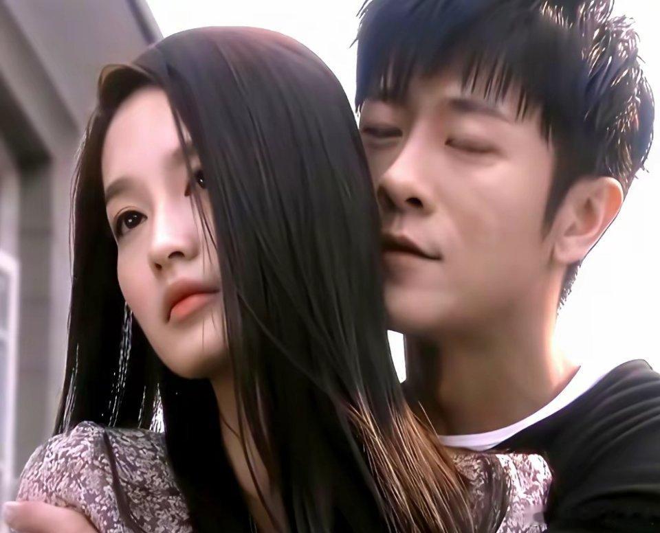 李沁的眼光，现在才看懂。十多年前，李沁夸林雨申“很男人”，当时没几个人信。毕竟那