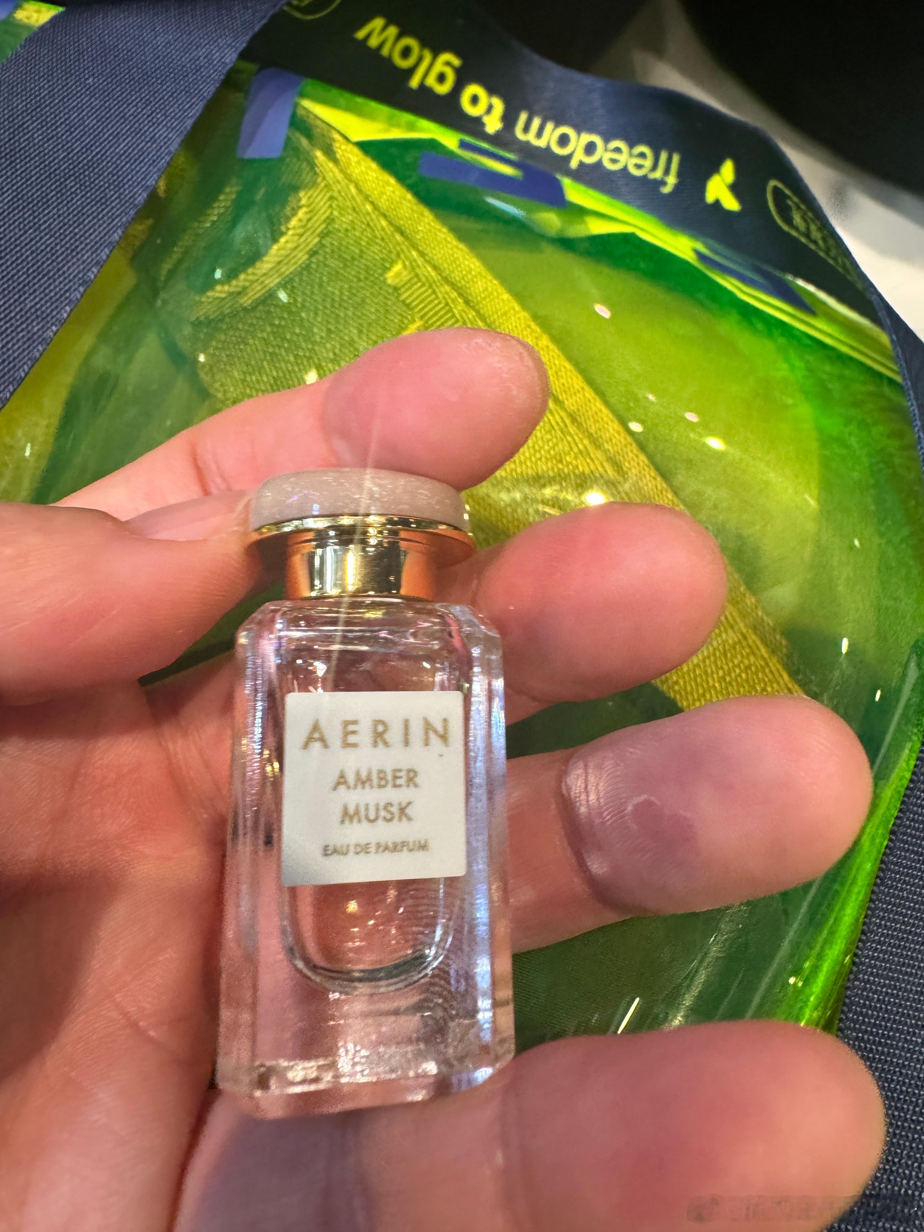 难以想象我被卡塔尔包围了，鼻子有多难受吗？👃酸，不敢屏住呼吸，我怕他们独有的香