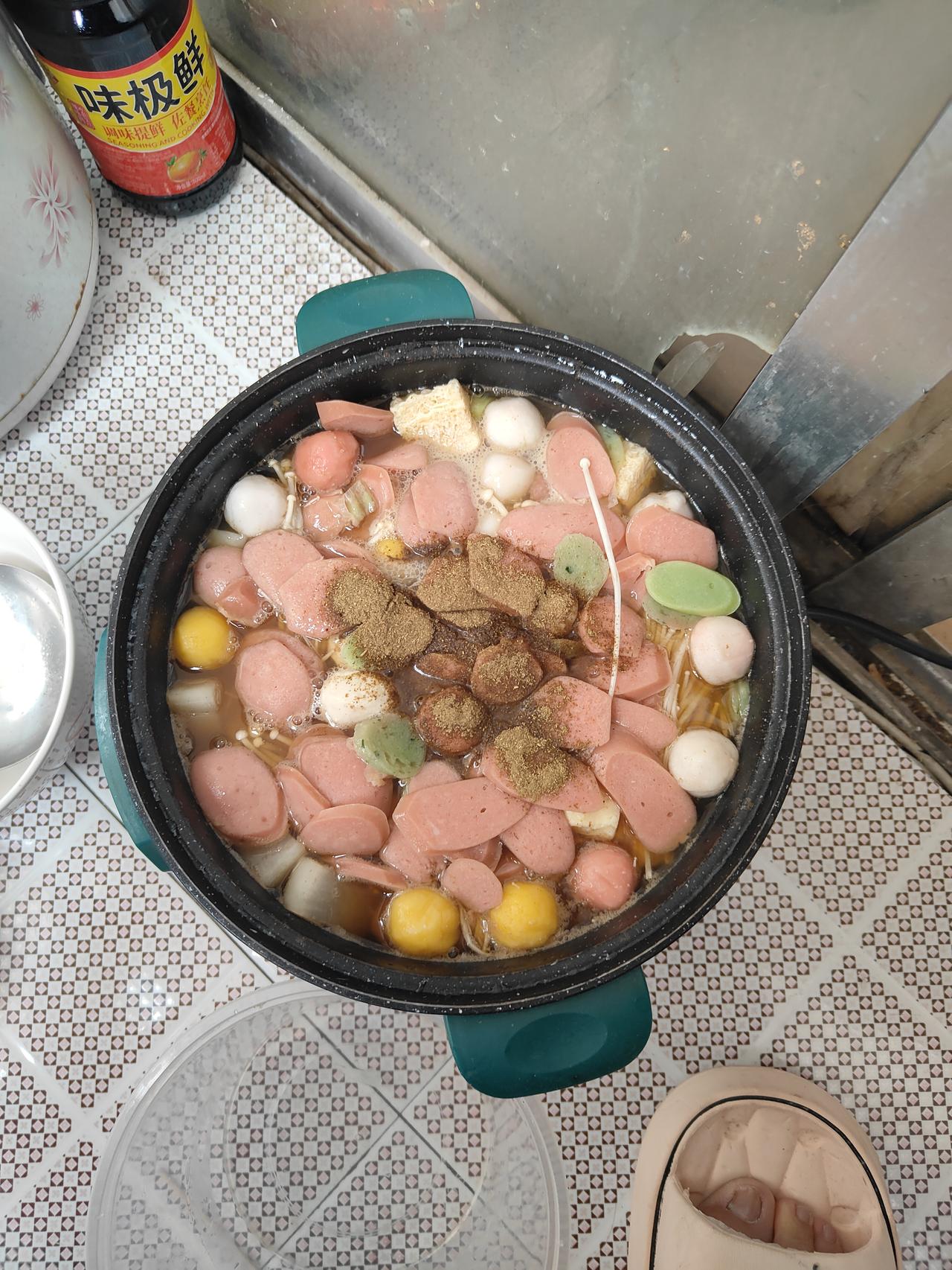 但只要你有事，一个电话，哪怕远隔千里，他也能为你两肋插刀。生活总有低谷，一句“哥