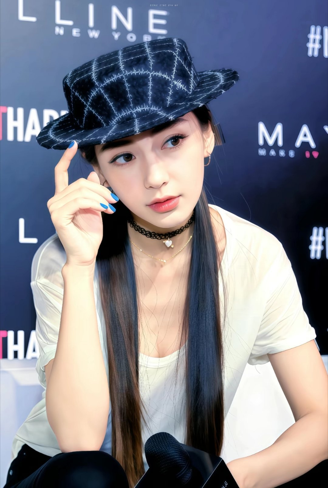 Angelababy能红的原因凭什么Angelababy能红这么多年？不只是出众