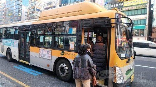 【明晨4点！韩国蔚山巴士大罢工，全市80%线路将全面瘫痪！】海外新鲜事热点现场 