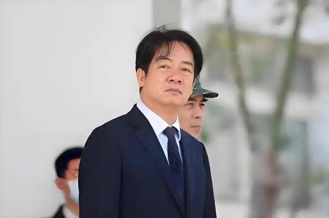 面对日本右翼加速 “再军事化”，赖清德罕见装聋作哑了！平时高喊抗中保台，一遇日本