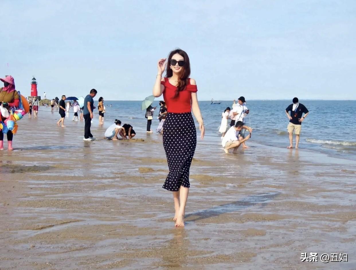 记录我的2026海边少女戏水，快乐时光定格！🌊👗😊