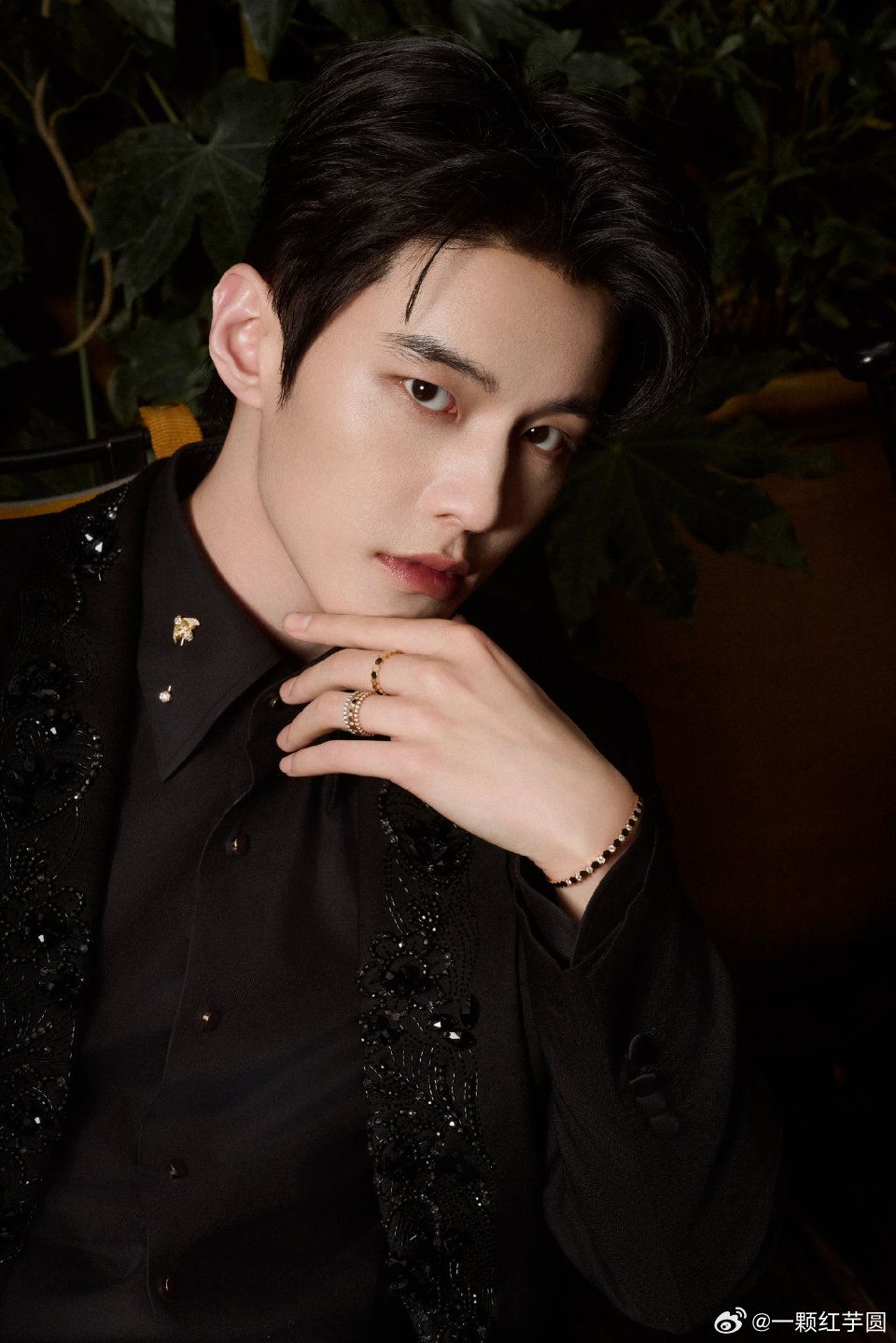 何与 就是All black的神！ 