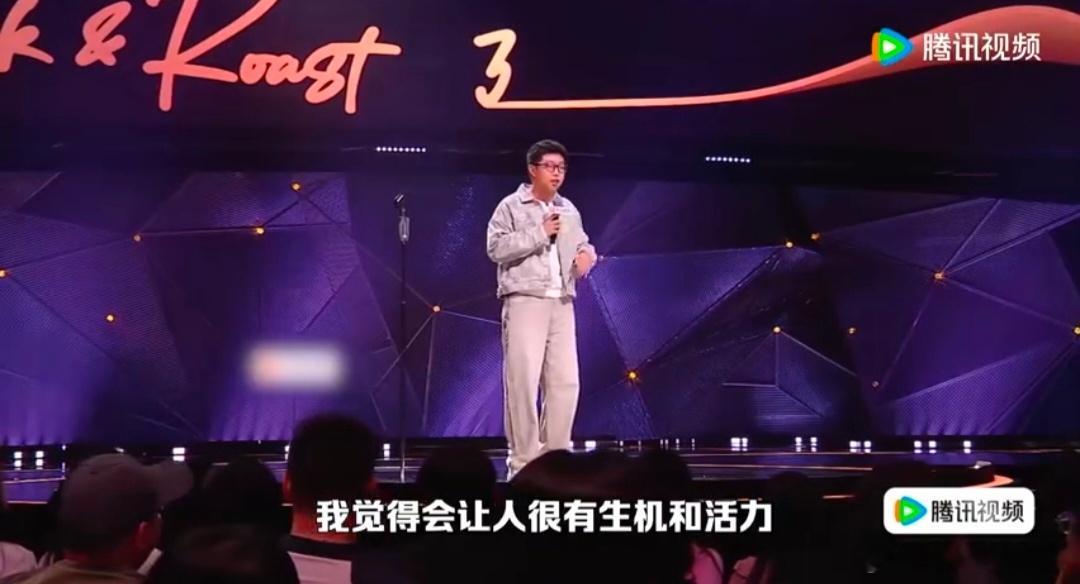 这个喷不了这是真上过班啊没上过几年班讲不出这个段子脱口秀和Ta的朋友们阅历浅薄很