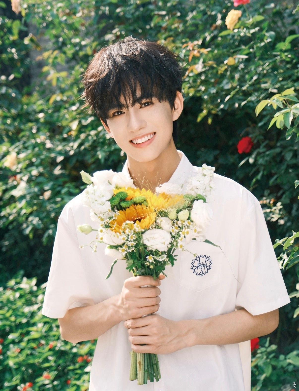 刘轩丞二十二岁继续发光 💛刘轩丞 廿二燃光破雾启新程 💛刘轩丞0905生日快