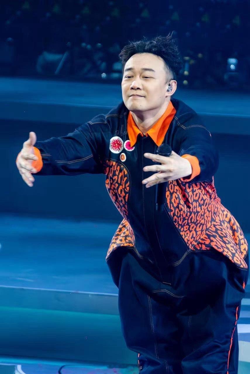 陈奕迅希望再唱30年  我只问一句话，谁的歌单里没有一首陈奕迅？ ​​​