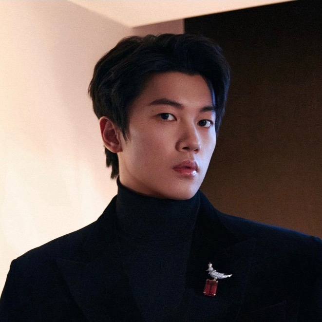 看他嘴，我觉得没有比他更会的了