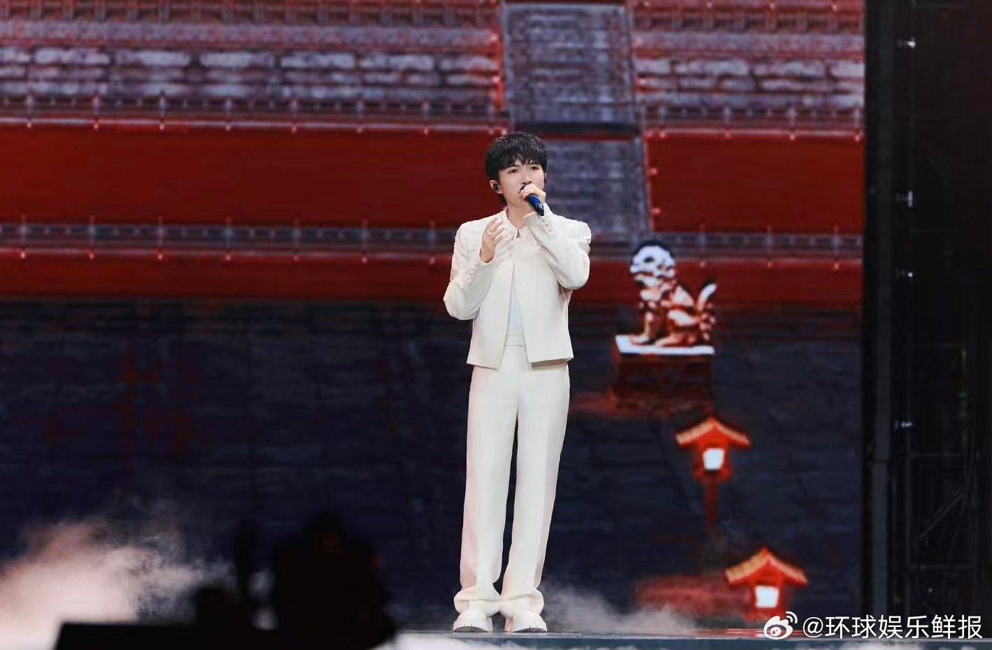 阅文IP盛典官宣周深 周深一开口，网文世界就有了声音。从热血燃曲到温柔治愈，他把