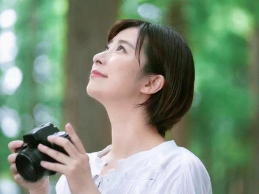 留几手前妻葛夕官宣参加恋爱综艺，这一消息也引发了不少关注。恋综本身就是展现嘉宾寻