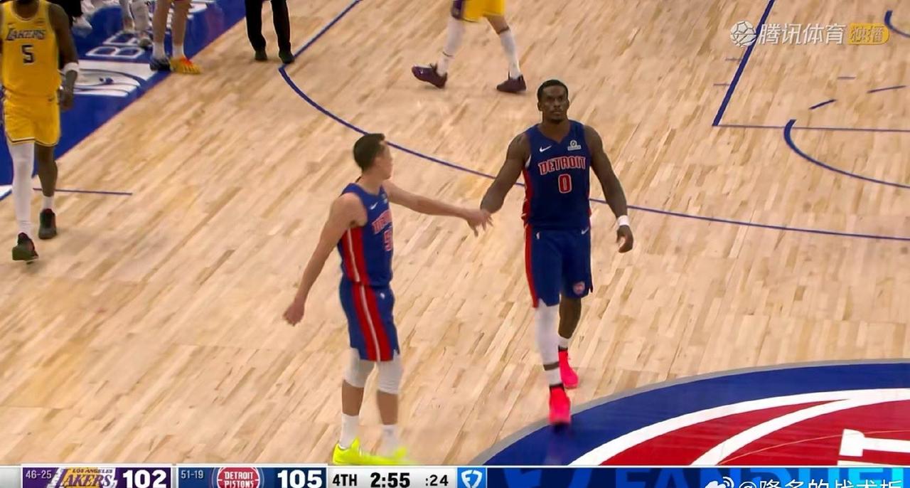 就差3分！又来到湖人最熟悉的决胜时刻，这次没有斯玛特……
还会上演绝杀吗？