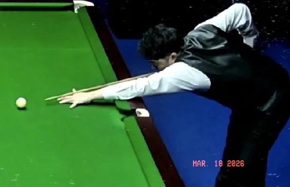 张安达打出单杆91分，结束德比，总比分5-2战胜肖国栋，闯入16强。
中场休息归